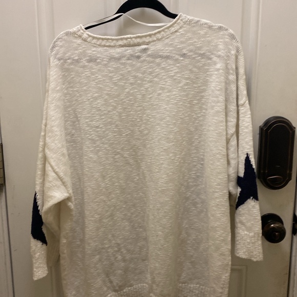 Lane Bryant⭐️Distressed White & BlueStars⭐️ ClassicPullOver SweaterNWT Size22/24 - Picture 10 of 10